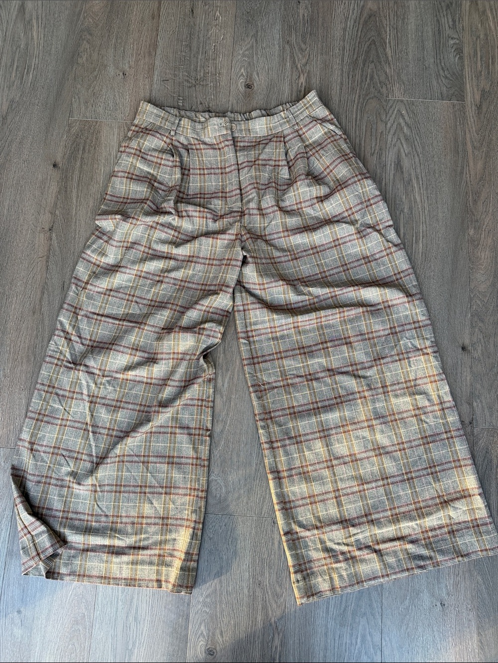 Francesca's Collections Plaid Wide-Leg Chinos in Beige and Brown